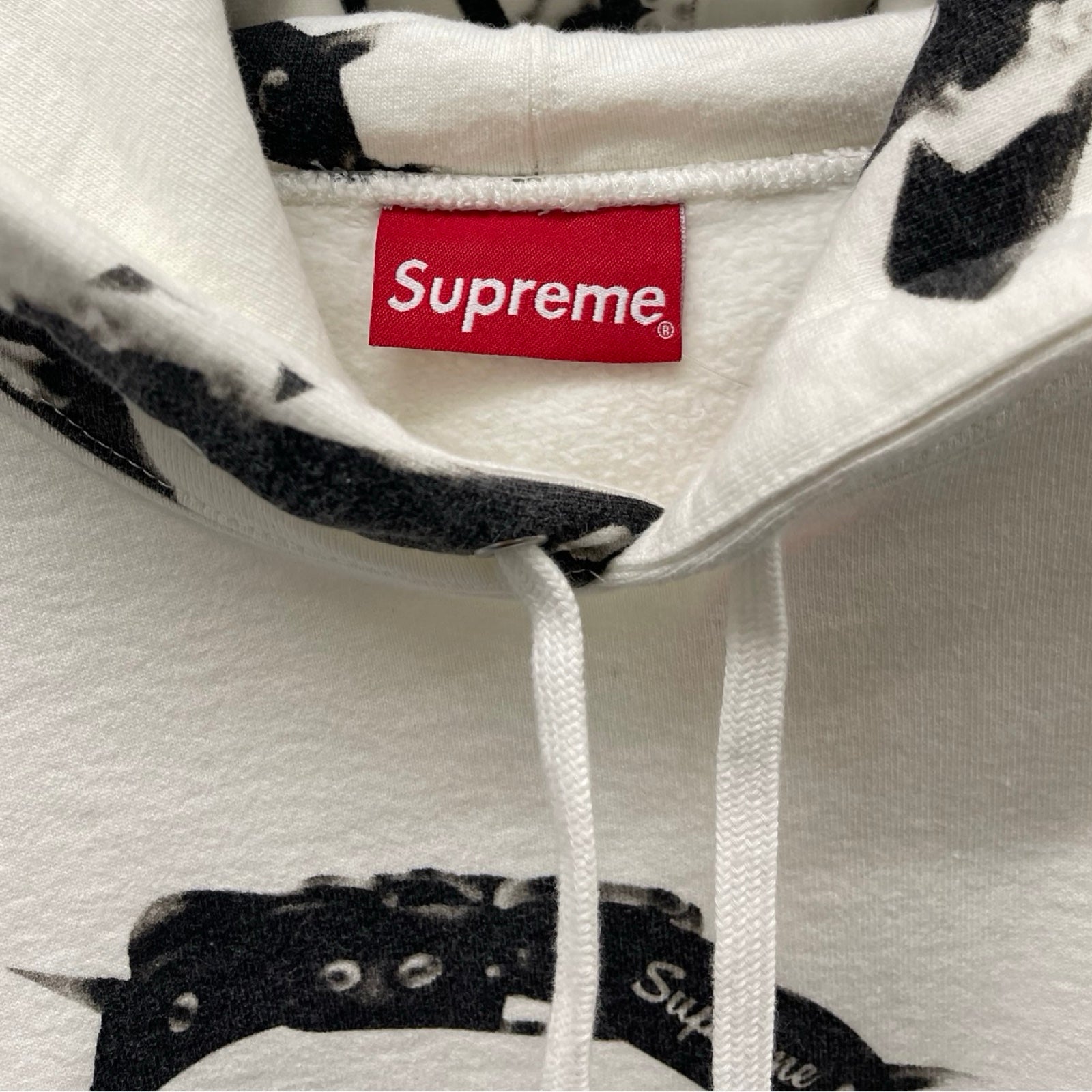 Supreme 2020AW Studded Collars Hooded Sweatshirt Size M – MEMENTOS ONLINE  SHOP