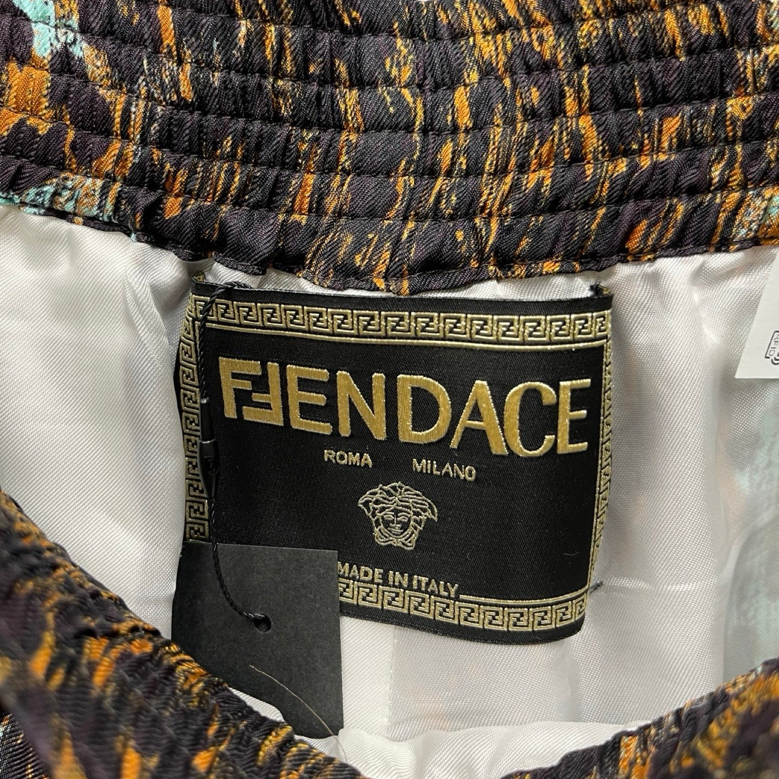 FENDI × VERSACE 2022SS FENDACE Leopard Silk Shorts 1004845-1A03724 Siz –  MEMENTOS ONLINE SHOP